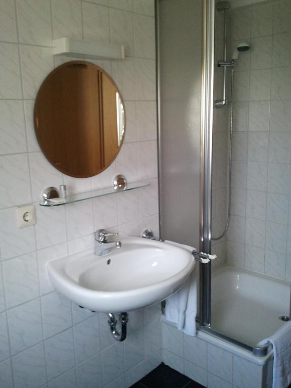 Gaestehaus Galant Esslingen am Neckar Phòng bức ảnh