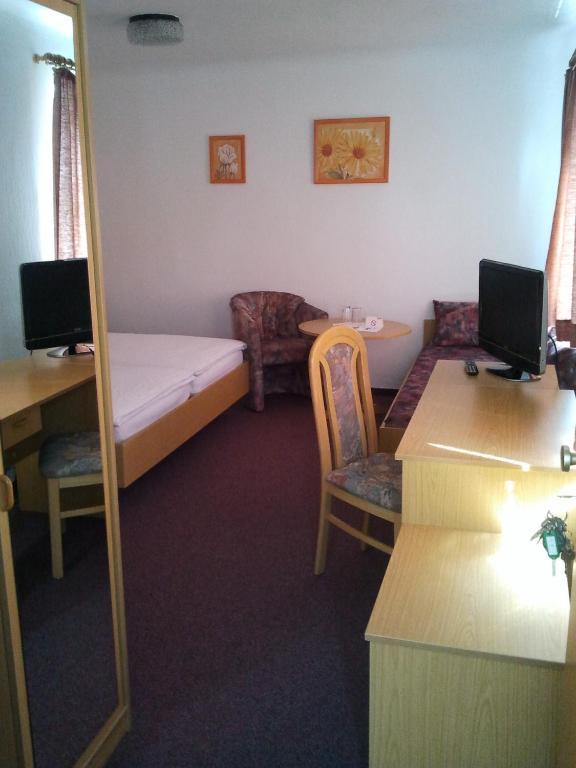 Gaestehaus Galant Esslingen am Neckar Ngoại thất bức ảnh